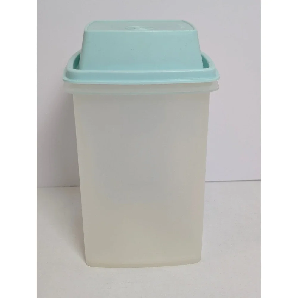 Tupperware vintage pickle